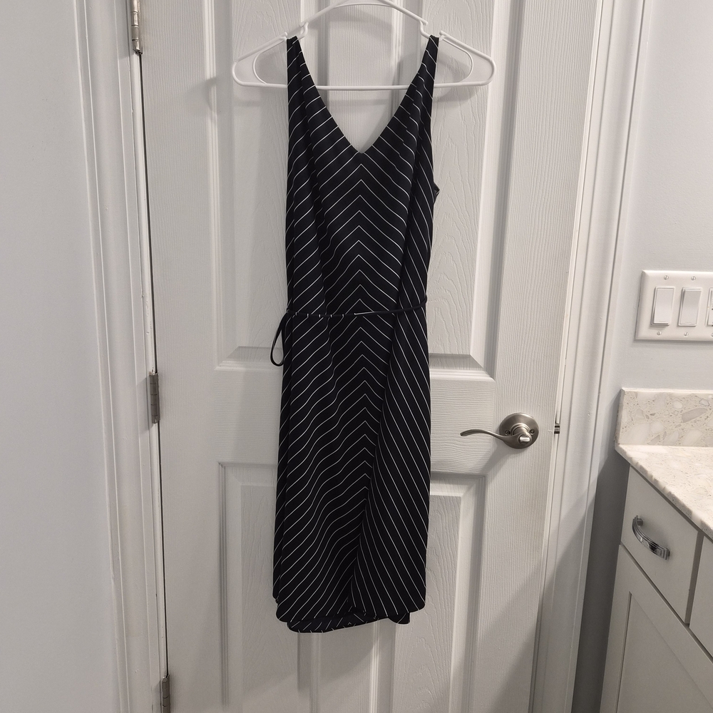 Ann Taylor Dark Navy Blue and White Chevron Midi Dress